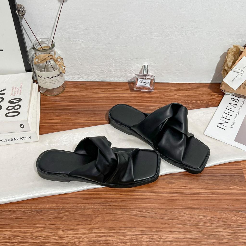 Grape Mother Summer New Temperament Wear Flat Bottom Sandals Fairy Wind Cross Word with Korean Version Square Head Slippers Woman
