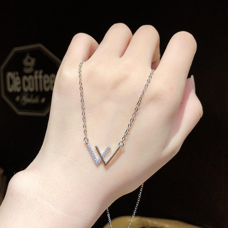 S9 Sterling Silver W Letter Necklace Simple Small Fresh Girlfriend Chain Sweater Chain Double V Collarbone Chain Women'S Gift