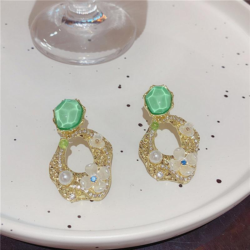 Medieval Style Temperament Green Diamond Flower Earrings Women's 111 Silver Needle Irregular Design Pearl Earrings