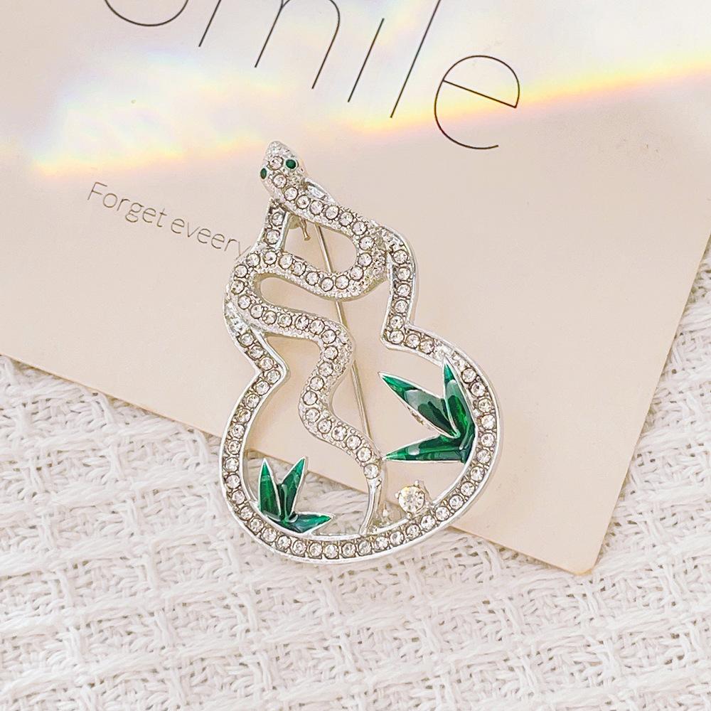 LATS Unique Design Silver Snake Brooches for Women Men Unisex Full of Rhinestone Snake Animal Pins Badge Jewelry