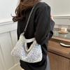 Spring New Fashionable and Fashionable Texture Chain One-shoulder Crossbody Bag Simple and Fashionable Large-capacity Tote Bag