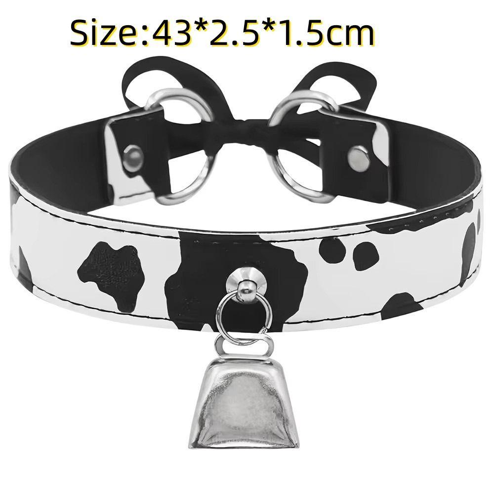 Sexy Leder-Choker-Halskette mit Kuhmuster, verstellbarer Schleifenanhänger und Glöckchen-Halskette