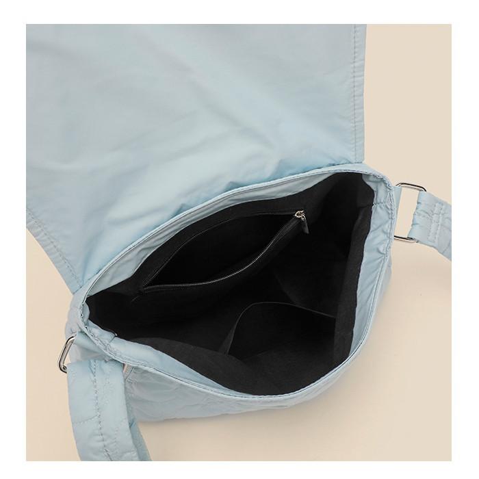 IELGY niche trend design shoulder women's bag, simple texture pleated large capacity tote bag