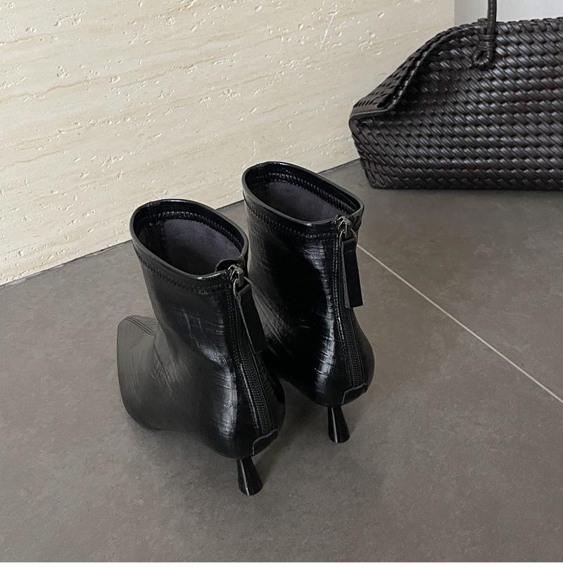 Herbst 2025 Spitz zulaufende Stiletto-Stiefeletten: Weiches Leder, Koreanischer Stil, Reißverschluss hinten, Modisches Chelsea-Design.