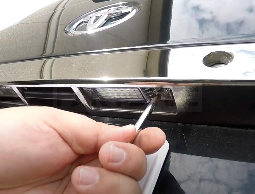 MOTOR POWER Hiace 200 Series Regius Ace 7th Generation Compatible High Brightness LED 6500k Equivalent White License Plate Light License Lamp Unit OEM