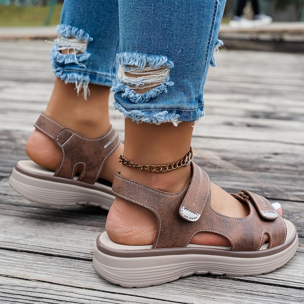 Bequeme, einfarbige Sandalen mit schrägem Absatz für Damen, modische, hohle, einfache Strandschuhe mit dicker Sohle und Knöchelriemen, Freizeitschuhe für den Sommer im Freien