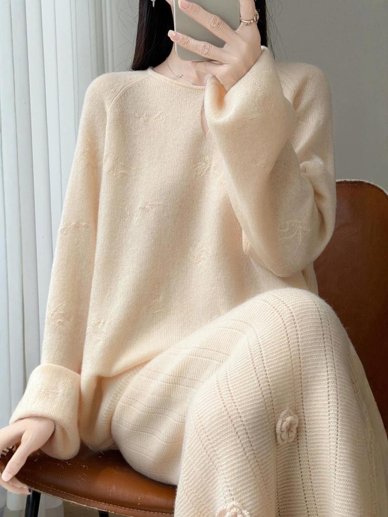 Women's Pure Wool Loose Pullover Sweater - Willow Leaf Embroidered Round Neck Knitwear