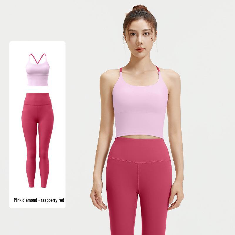 

Комплект для йоги облегающего кроя однотонный: Брюки с высокой талией и топ-крест-накрест с нагрудными вкладышами Medium