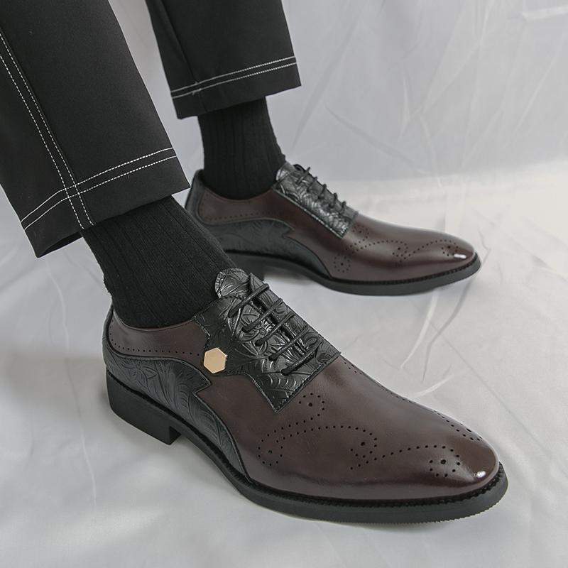 2026 New autumn British-style business formal lace-up casual shoes Brock carved fashionable and trendy leather shoes for men