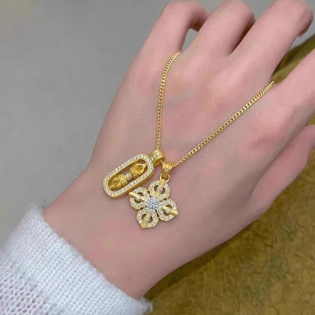 Gouden Vajra Hanger Ketting voor Vrouwen met Diamantaccenten en Kruisontwerp - Douyin Stijl