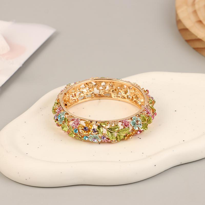 

Цветные браслеты в этническом стиле с цветочным узором, сплав, ажурная гравировка, винтажные открытые браслеты для женщин, ювелирные изделия, подарок