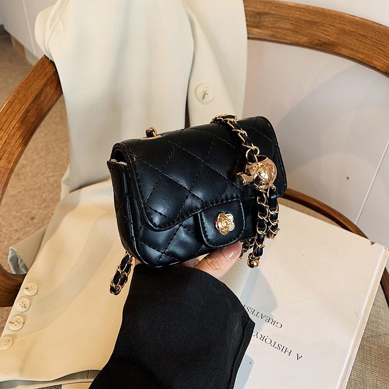 Mini Crossbody Chain Bag for Girls: Autumn/Winter Rhombus Style Lipstick Bag
