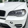 1 pár lesklých černých ABS lišt pro BMW X5 E70 (2008-2013)