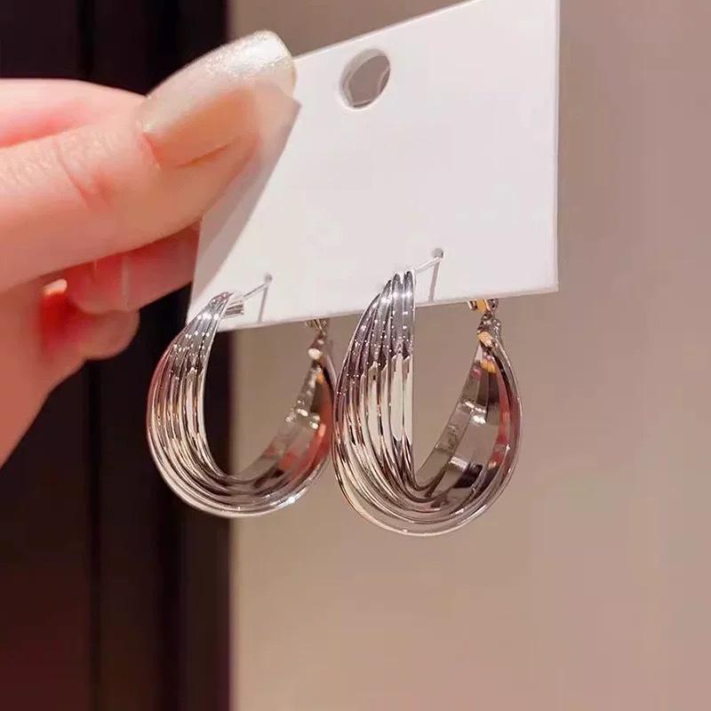 Exaggerated Twisted Metal Hoop Earrings - High-End Fashionable Ear Cuff for Women Electroplated Finish