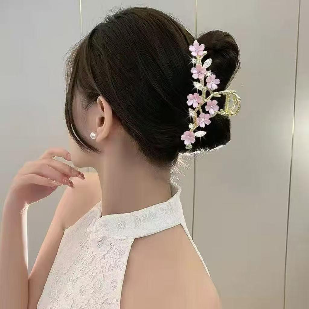 Elegant 2026 French-Style Large Claw Clip for Women - High-End Hair Accessory