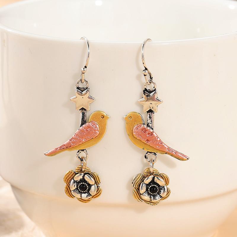 Vintage Exquisite Hand Carved Bird Flower Pattern Dangle Earrings Women's Creative Vacation Banquet Jewelry Accessories