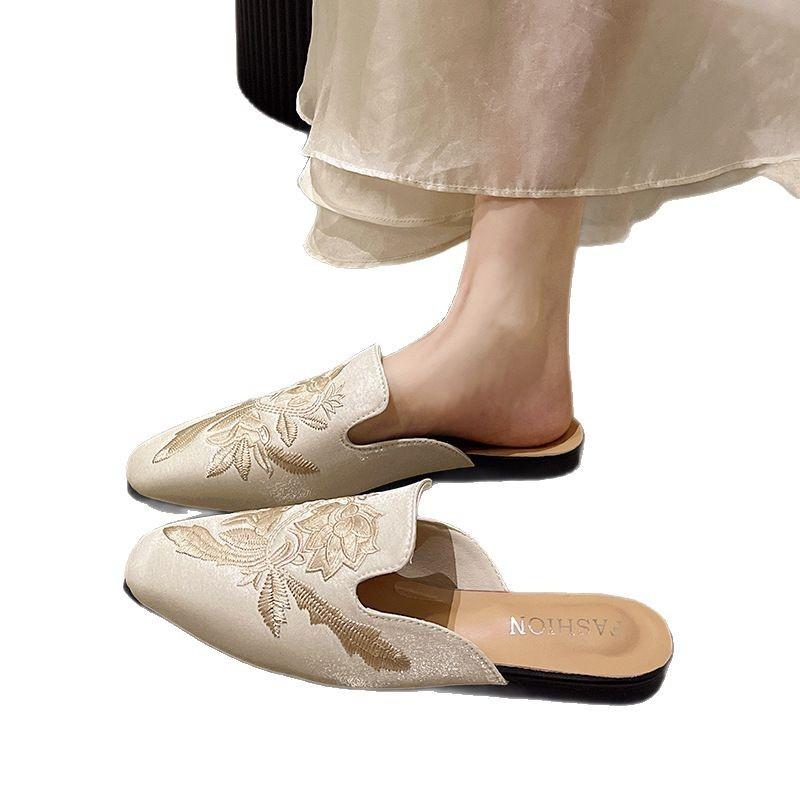 Baotou embroidered flower cool slippers women's wear spring and summer 2025 new flat-bottomed retro half-drag women's shoes