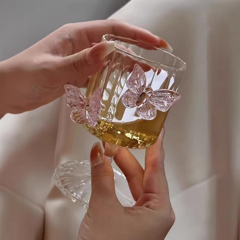 Butterfly Decorated Stemware for Tea Parties 4 Piece Elegant Wine Glass Set Artistic Design for Special Occasions A