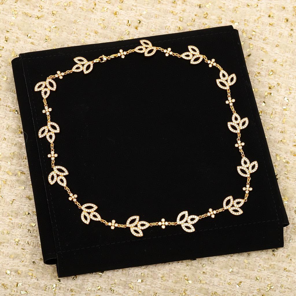 New Vintage Women's Necklace Luxury Jewelry For Women Grass Designer Pendant Pure 925 Sterling Silver Lady Party Long Necklaces