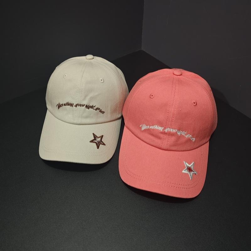 South Korea's new star letter embroidered baseball cap for women with a small face and a versatile sunshade cap for men
