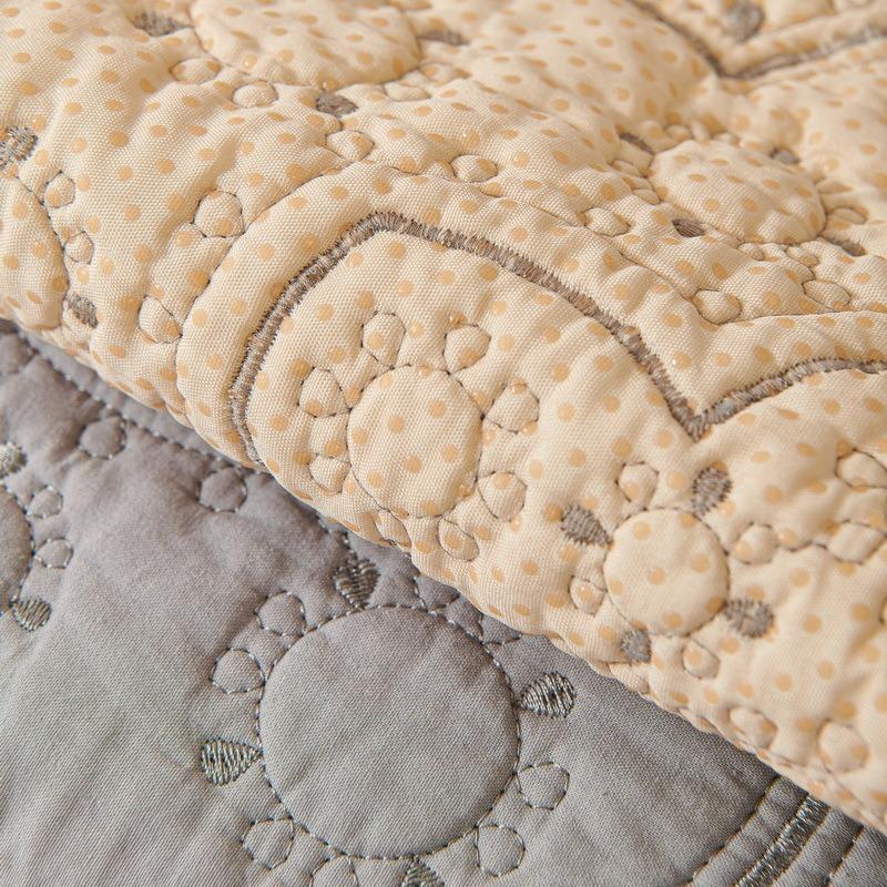 Four Seasons Universal Cotton Sofa Cover for Living Room Simple Irregualr Sofa Towel Non-Slip Sofa Cover Couch Cushion 