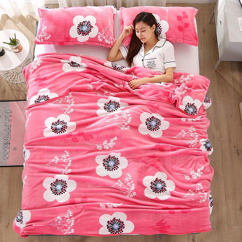 Cute Cartoon Print Blanket - Soft Milk Velvet, All-Season Cozy Bedspread, Family - Perfect Christmas Present, Blanket For Bed, Playful Design