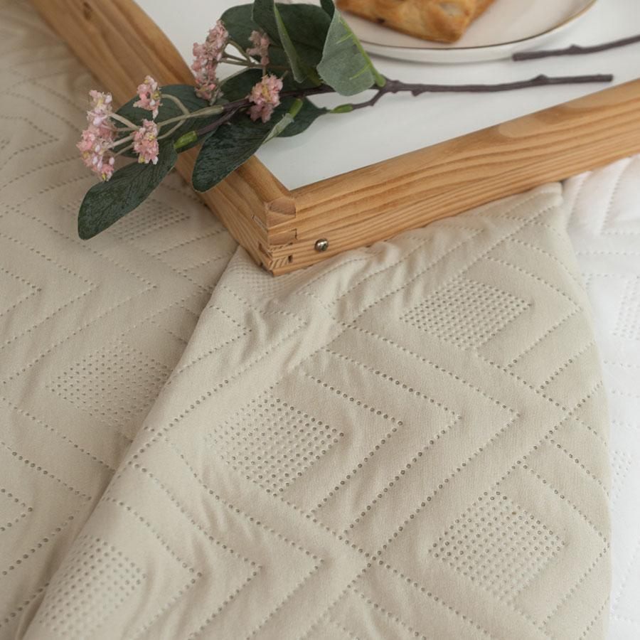 AVILA Decorative bedspread - beige, geometric pattern - 200x220cm