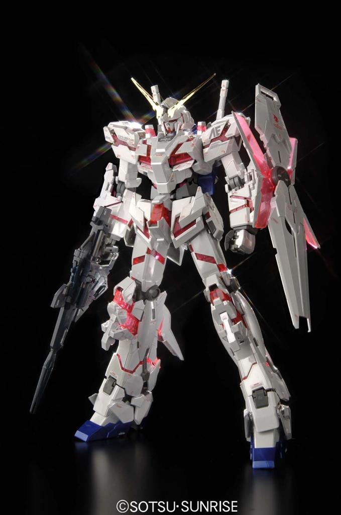 MG Unicorn Gundam Titanium Finish Suit Gundam 1/100 RX-0 Ver.Ka (Mobile UC)