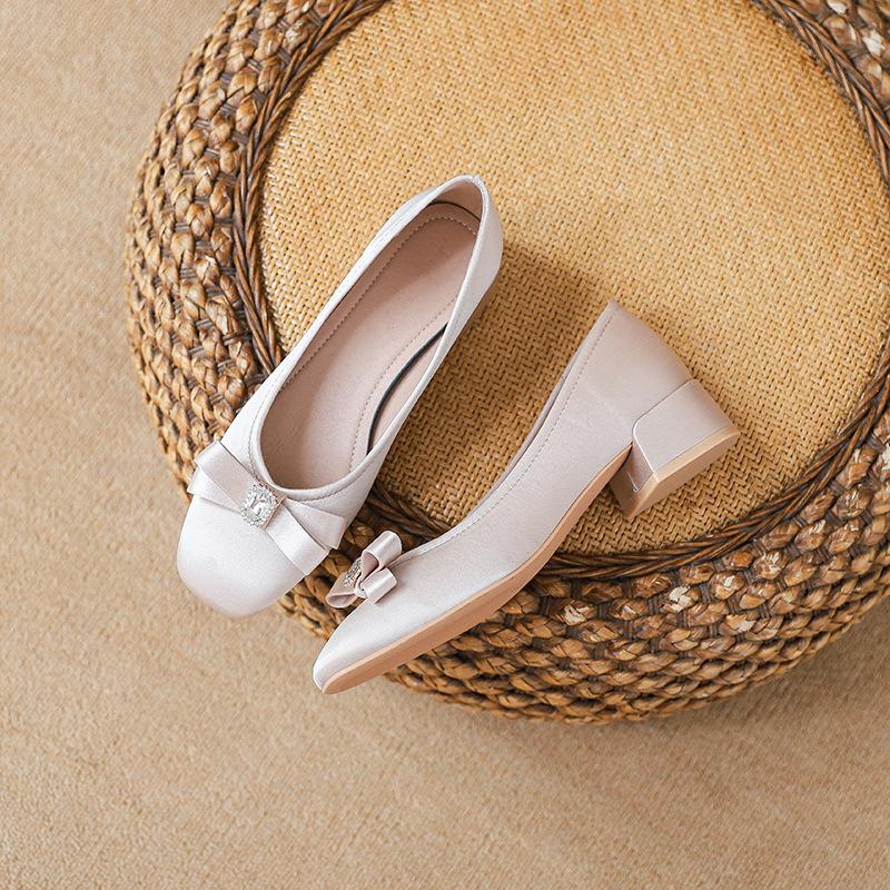 Satin Wedding Shoes Pregnant Women Are Not Tired Feet 3 Cm Small Heels Temperament Commuting Daily Single Shoes Children Spring 2025