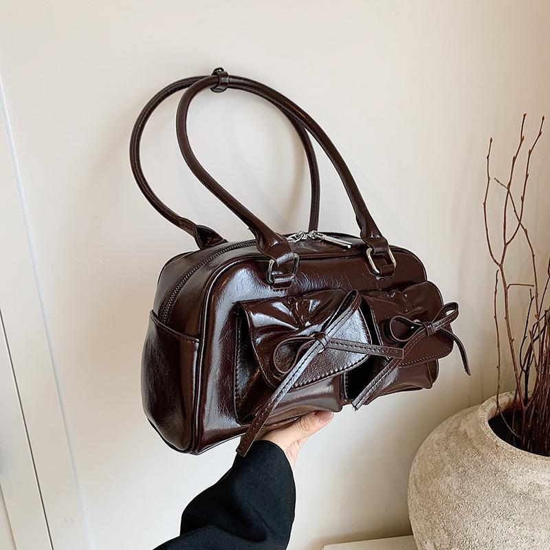 Bow Spice Girl Underarm Bag Women 2025 New Summer Tote Bag Shoulder Bowling Pillow Bag Commuter Bag