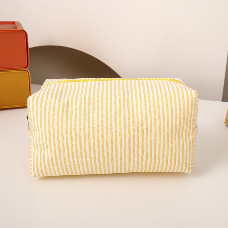 Student Grid Pattern Triangle Pencil Case With Striped Fabric For Portable School Supplies