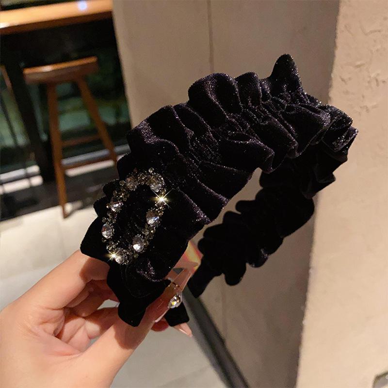 Exquisite and Fashionable Retro Light Luxury Style, Super Immortal Sparkling Diamond Black Pleated Headband Hair Accessory, New Popular Hairband