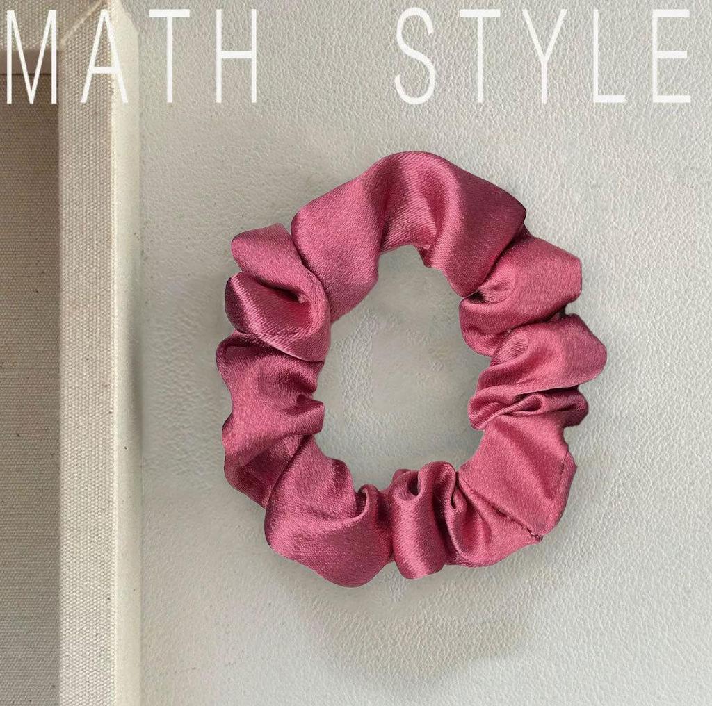 Satin Elastic Hair Band: Simple, Elegant, High-Elasticity Hair Accessory for All Seasons.