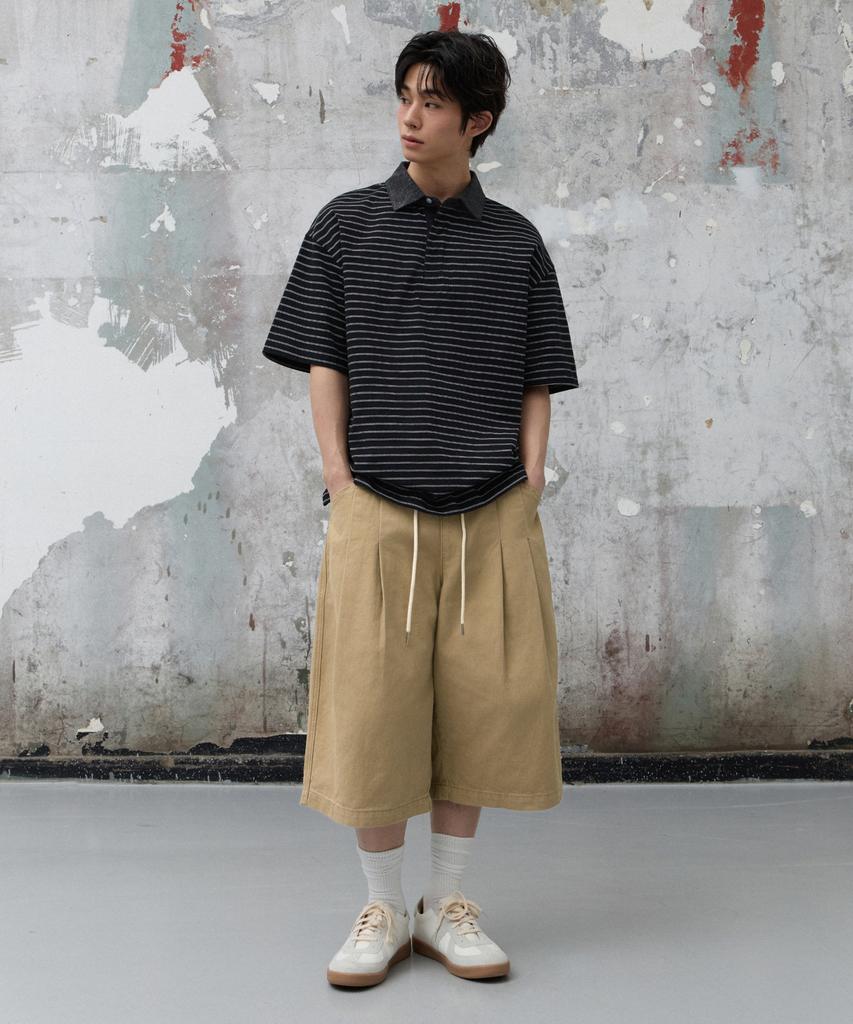 AGOD Double-Pleat Elastic String Bermuda Shorts [Beige]