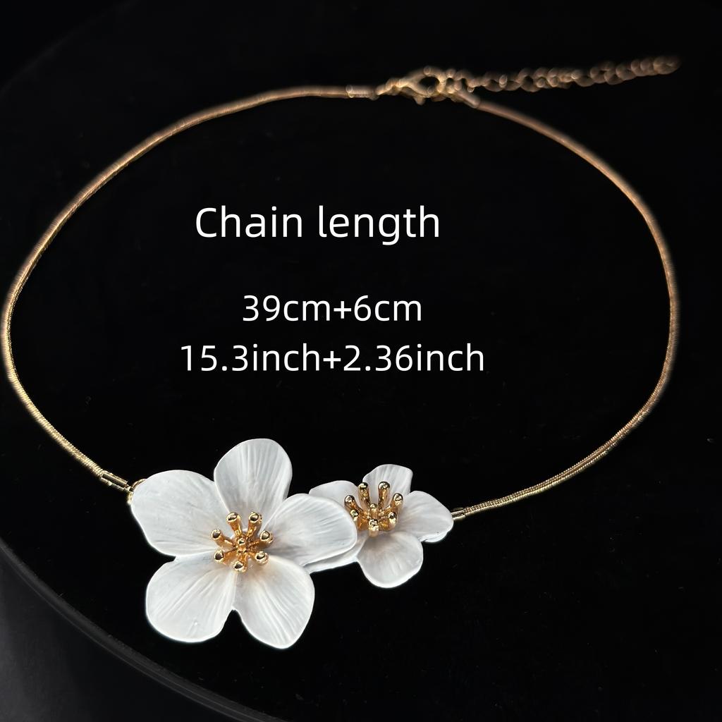 1pc Adjustable White Floral Necklace, Elegant & Versatile, Suitable For Women Everyday Wear, Vacation, Party And As Gift