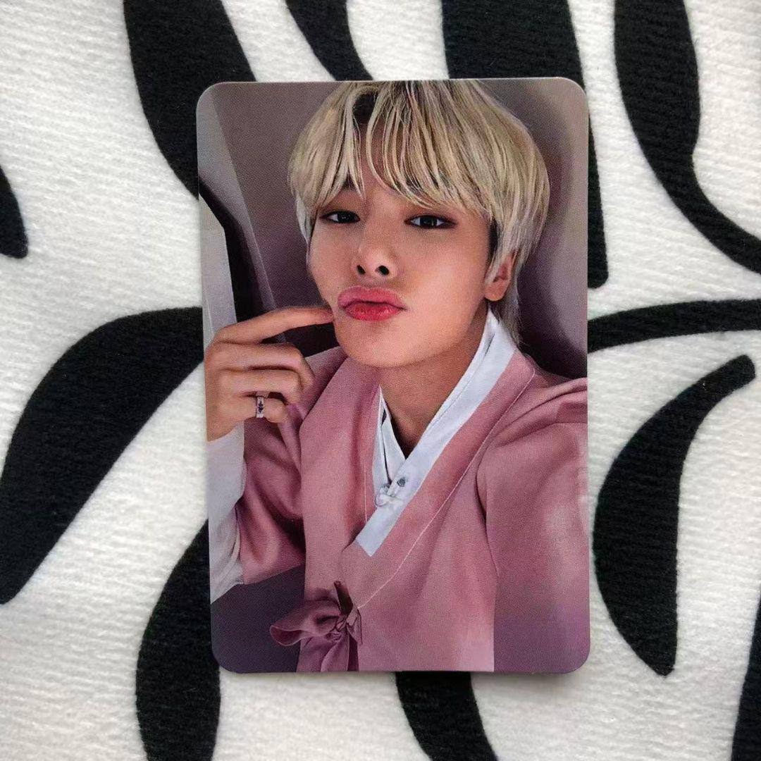 

[Б/У] StrayKids MAXIDENT Ханбок Лимитированное издание Санок Айен Фотокарточка