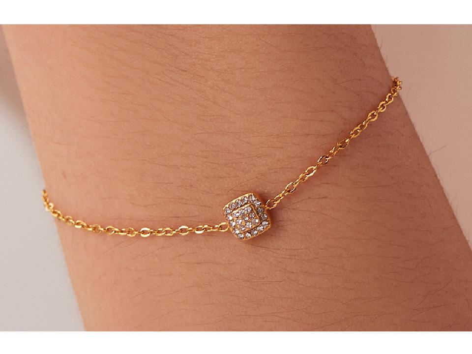 Retro Hong Kong-Inspired Exquisite Women's Bracelet: 18K Gold Titanium Steel with Zircon Square Pendant Beads.