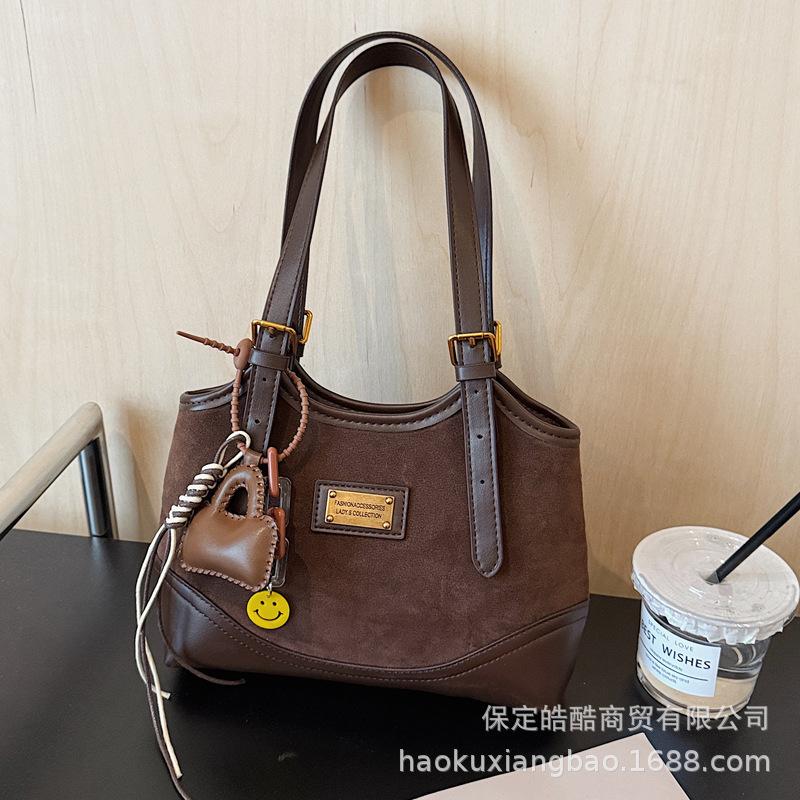 Large capacity bag women's autumn and winter 2025 new matte retro shoulder armpit bag casual work commuter tote bag