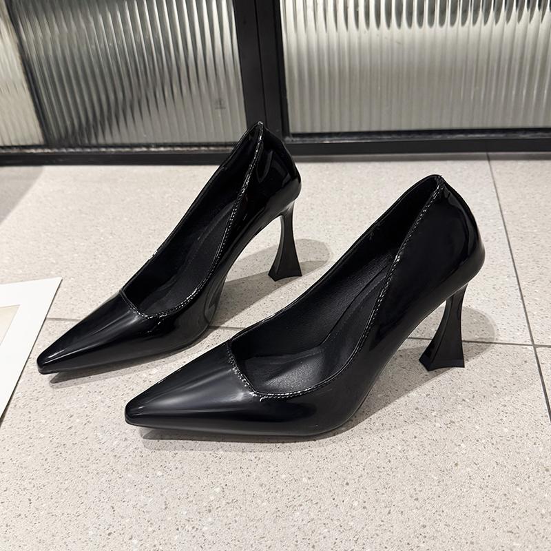 Fashion French Black Heels Fashion 2025 Sexy New Pointed Toe Patent Leather Single