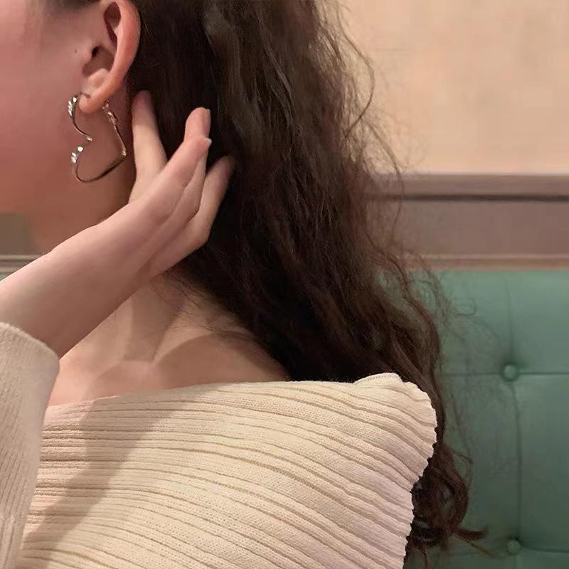 Vintage Exaggerated Hollow Silver Color Love Heart Hoop Earrings for Women Girls Aesthetic Jewelry Fashion Gifts