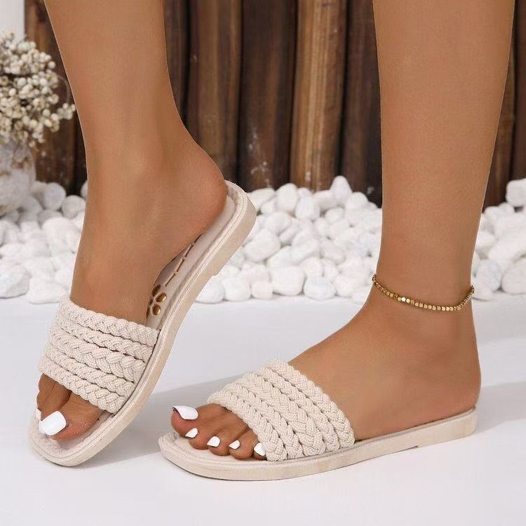 Fashion versatile flat-bottomed fairy wind slippers 2025 summer new Internet celebrity non-slip home cool slippers outside