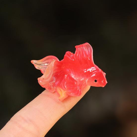 Miniaturfische für Bastelarbeiten Mini-Falsche Goldfischfigur Winziges Harz-Simuliertes Fischmodell für Feengarten-Zubehör Mikro-Landschafts-Terrarium