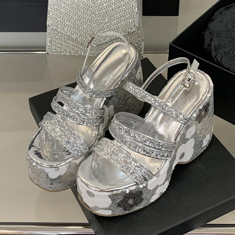 

Fashion Liyke Sexy 13CM Wedges Sandals Women Gold Sequined Flowers Thick Bottom Open Toe Party Dress Shoes Platform High Heels Sandalias 35 серебряный