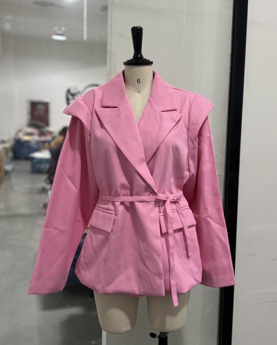 2025 Spring/Summer Versatile Solid Color Coat: Waist-cinching Tie-belt, Shoulder Pad, Elegant Design
