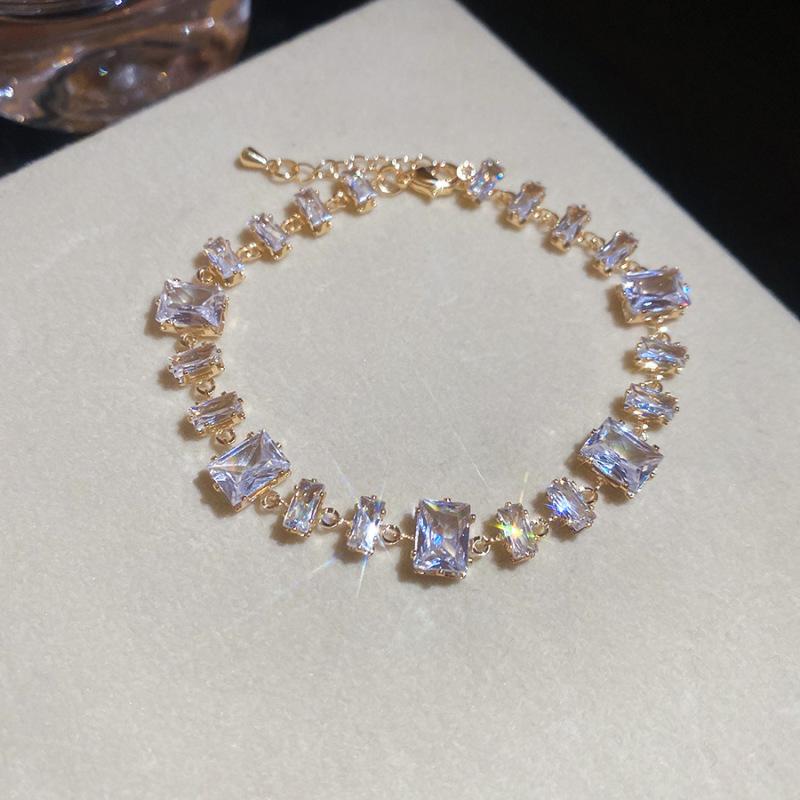 Bracciale Geometrico in Zirconi di Lusso Raffinato: Design Colorato e Versatile