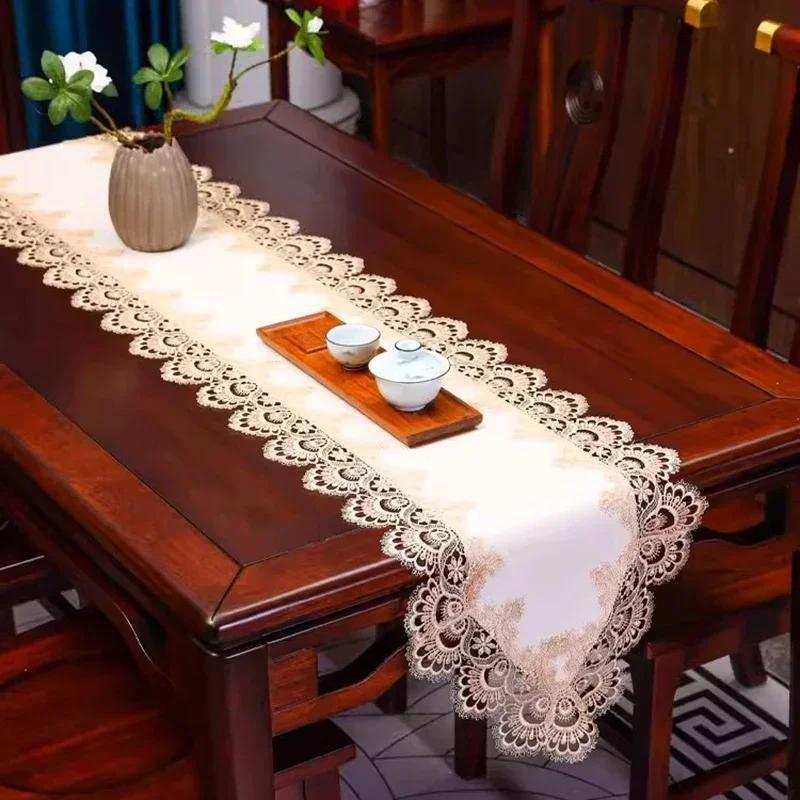 Lett Luksuriøst Bordflagg Blonder Julepynt Hjem TV-skap Duk Støvdeksel Vanntett Oljebestandig Spisebordflagg