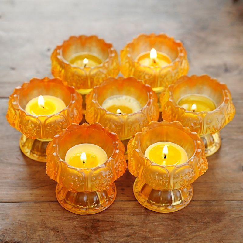 Siebenfarbig glasierter Lotus-Butterlampenhalter mit acht Glückssymbolen - Buddhistisches Kerzenständer-Ornament für Zuhause