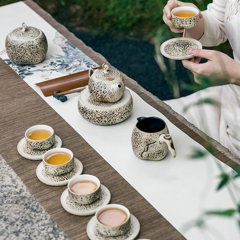 

Edenus Ceramic Tea Set - Creek Stone Flowing Water
