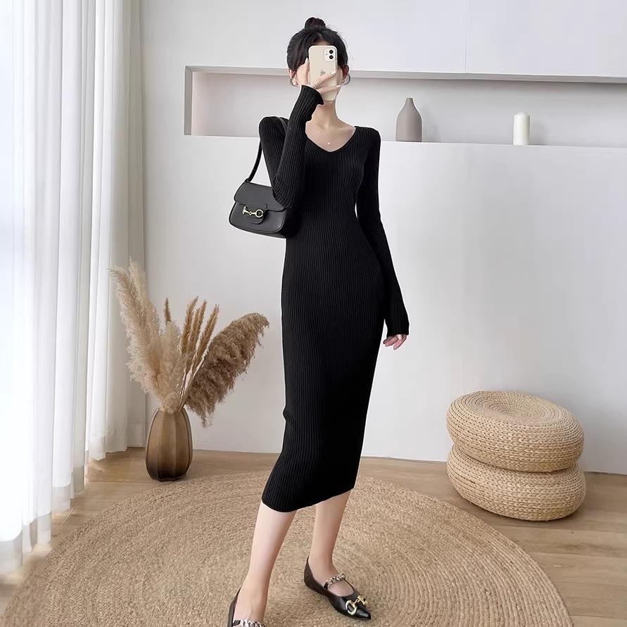 2026 Spring/Fall Women's Slim Fit Knit Dress: Over-the-Knee Hip Hugging Sweater Skirt