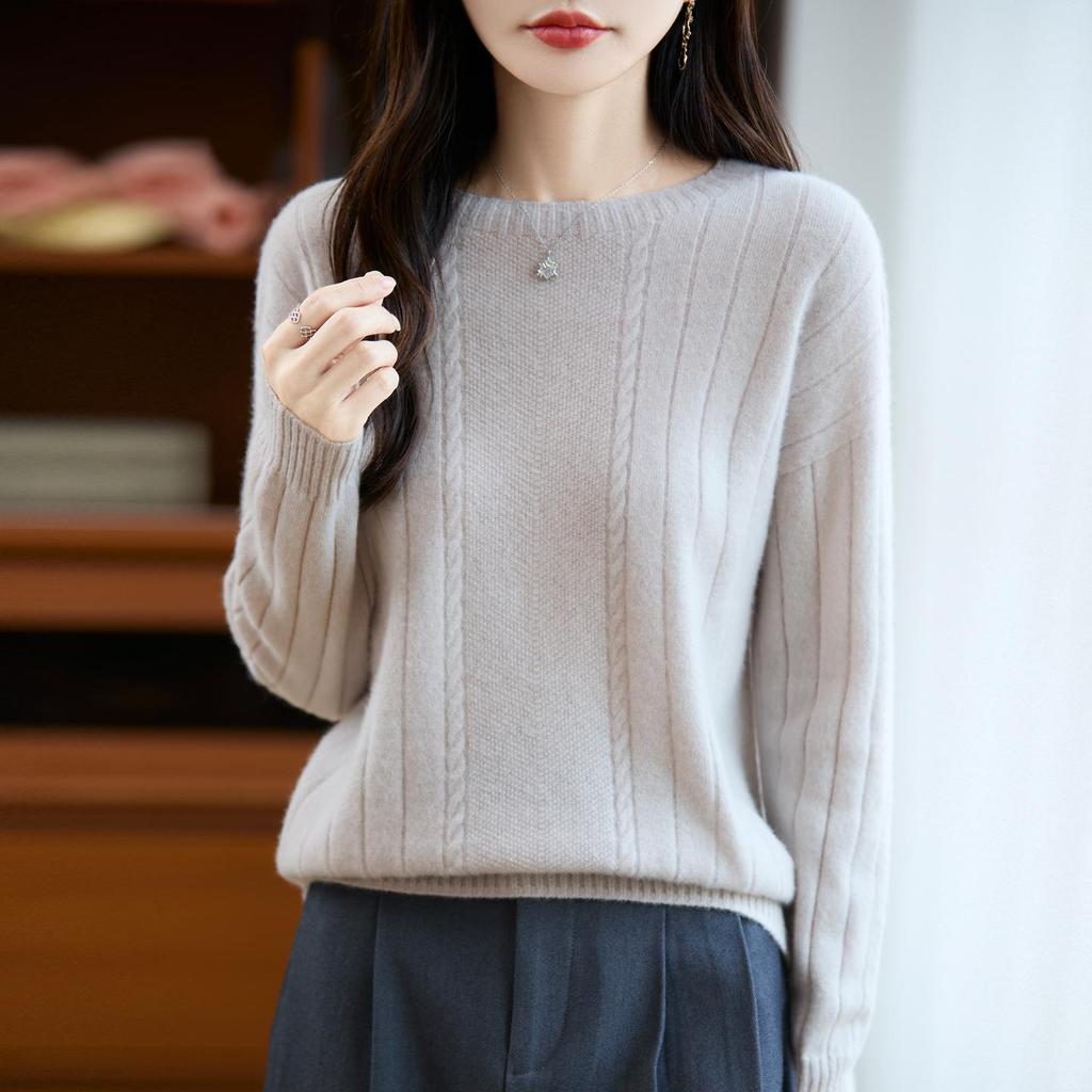 2025 Women's Premium French Pure Wool Seamless Cable Knit Long-Sleeve Sweater Base Layer